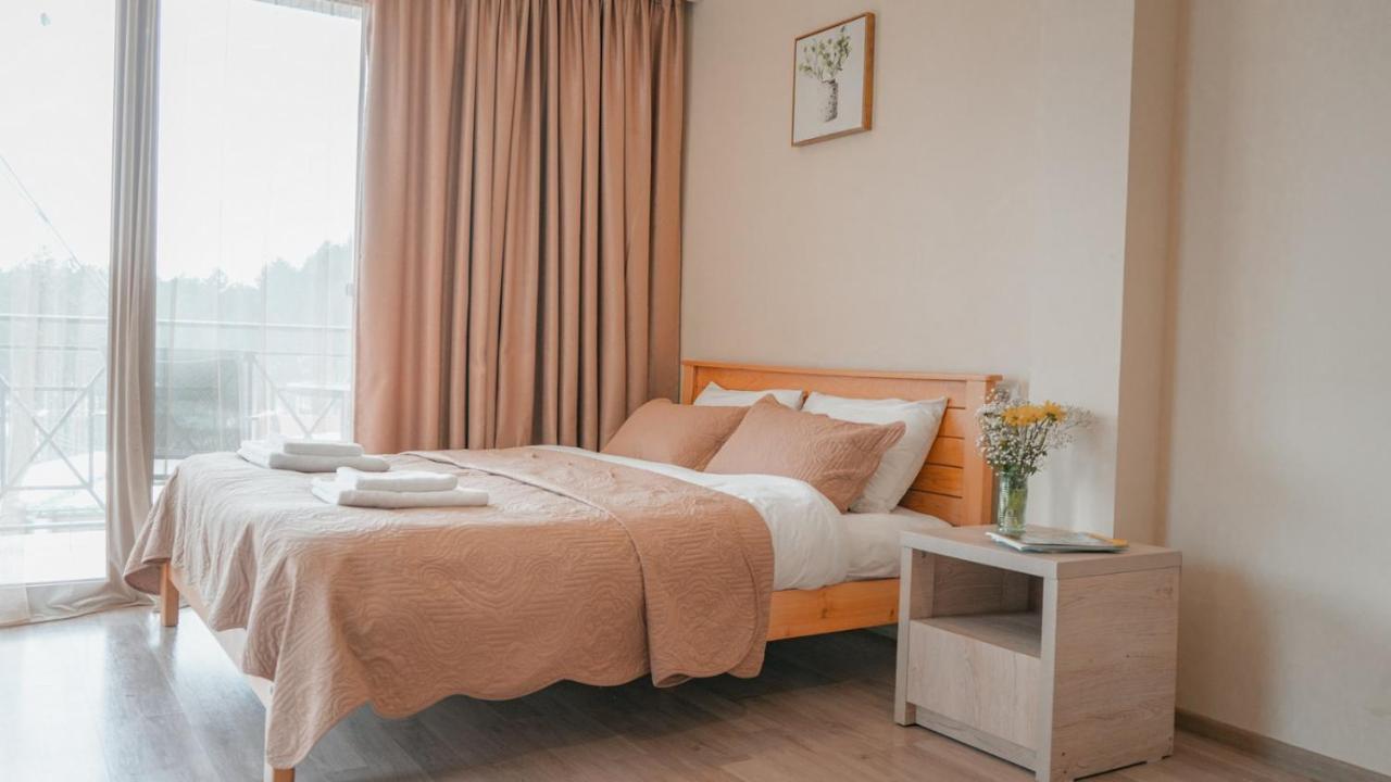 Hotel Surami Ngoại thất bức ảnh